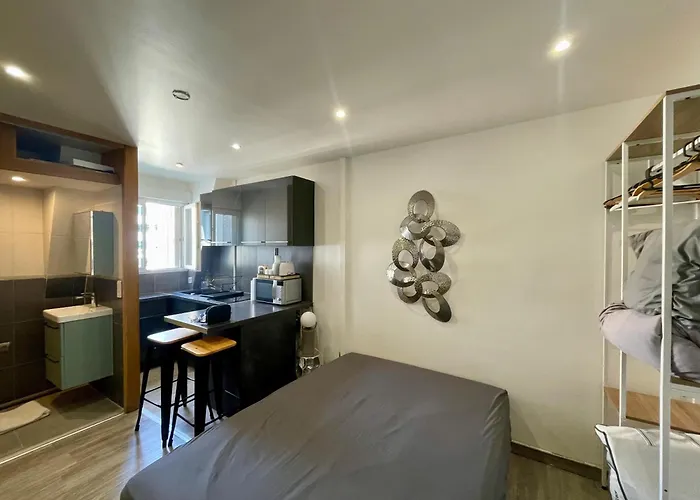 Colisee 1 Champs Elysees Apartment *